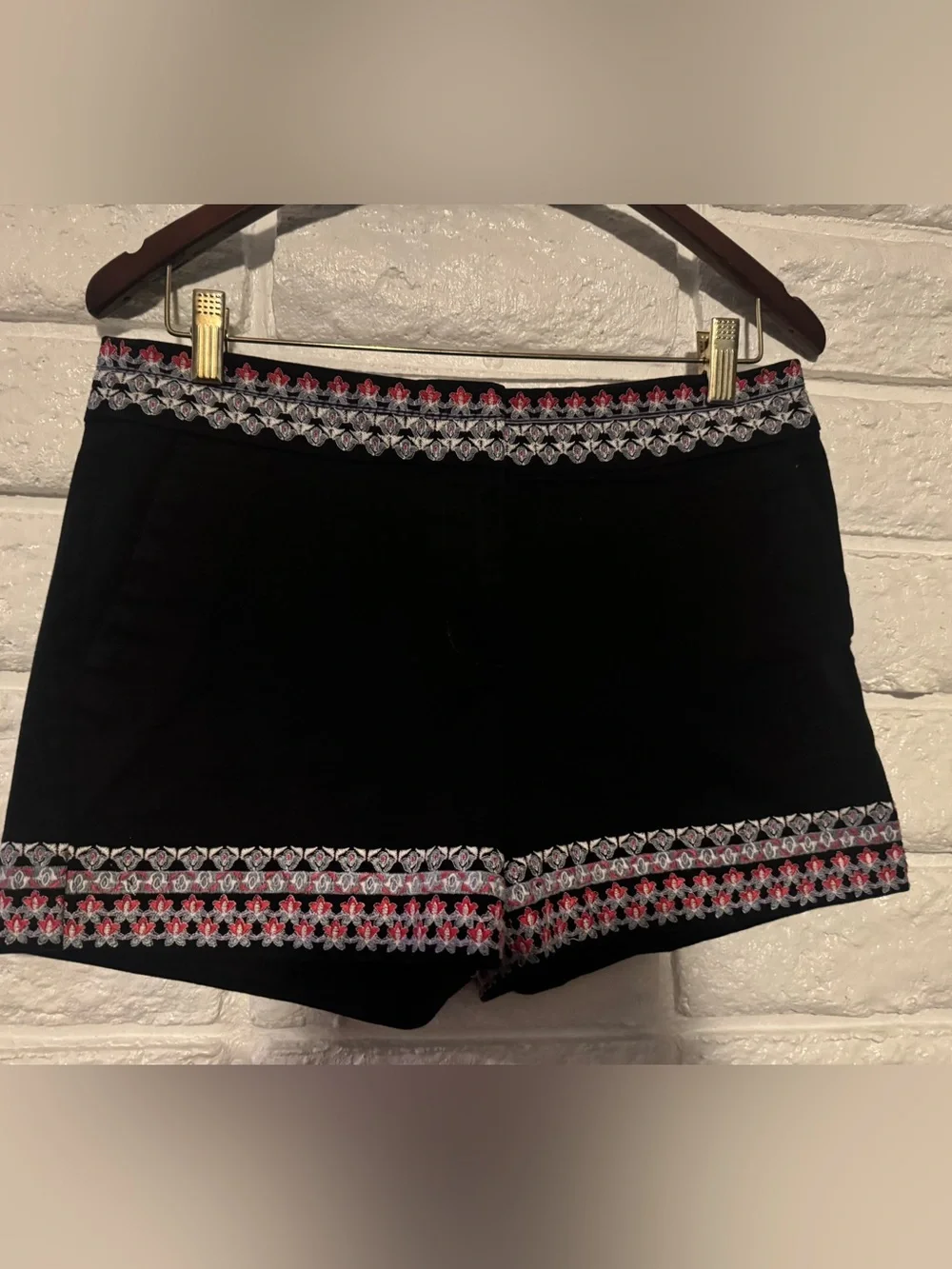 LOFT Riviera Black Chino Shorts Women’s 4 Regular Mid Rise Embroidered W/Pockets